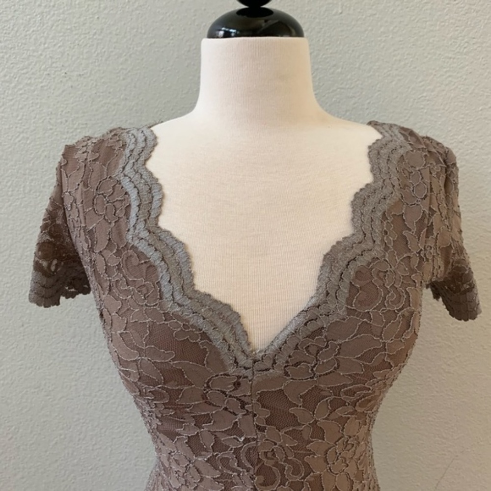 KIMCHI BLUE urban outfitters Gray scallop lace bodycon dress womens M - Picture 3 of 7